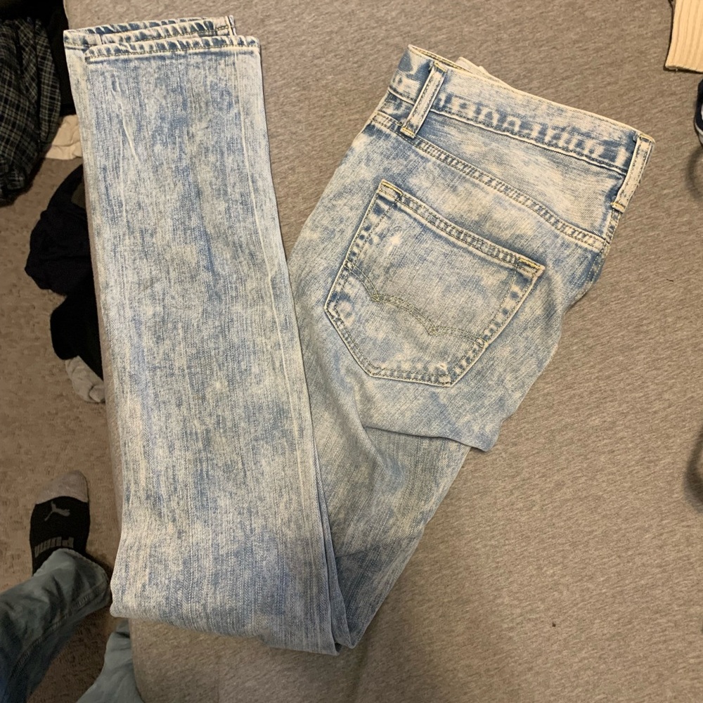 American eagle ripped jeans